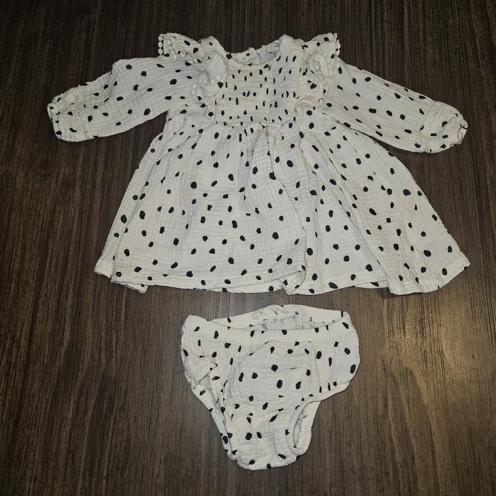 Jessica Simpson Ivory black polkadot dress. Size 3-6 months